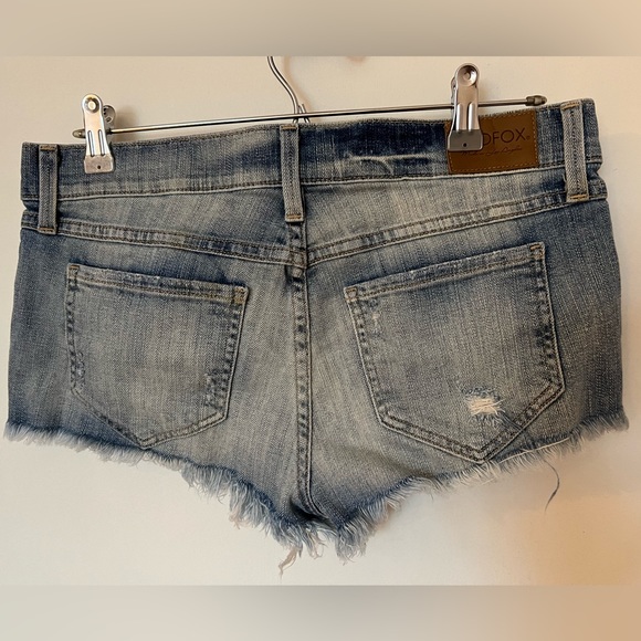 Wildfow Lara Shorts in Taboo 28 - Picture 5 of 7